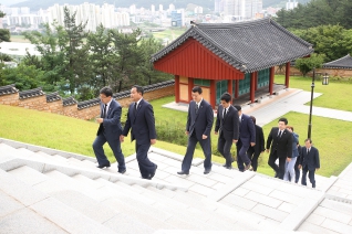 7대 양산시의회 충렬사·현충탑 참배 대표이미지